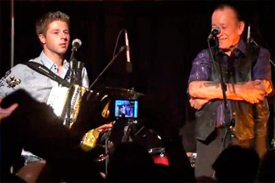 Dwayne Verheijden en Flaco Jimenez samen op de 2012 Tejano Conjunto.