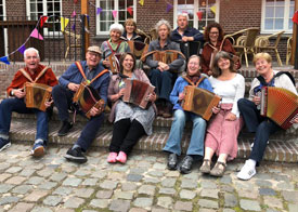 Groepsfotos zijn geen traditie bij Doorslaande Tongen, maar met een foto van groep van Maritte zou die traditie wel eens doorbroken kunnen worden.