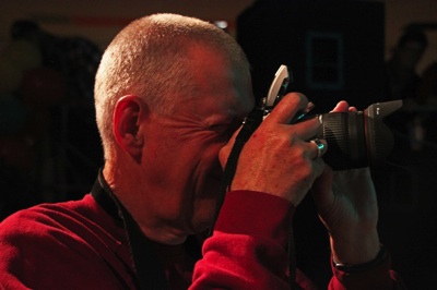 Jan van Kampen verzorgt de fotografie tijdens Trek er es Uut. Dat doet hij ook al heel lang en getrouw. Voor de groepsfotos kun je bij hem terecht.