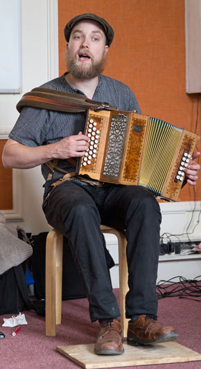 Loc Etenne tijdens de workshop (let op t plankje)